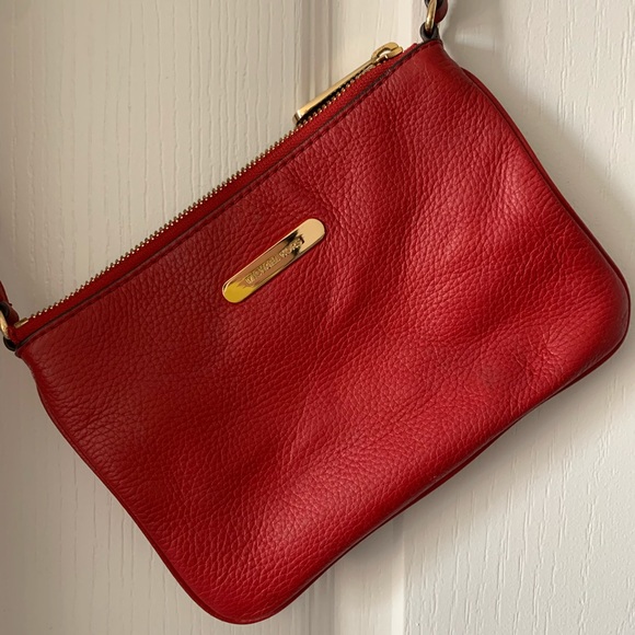 MICHAEL KORS - SMALL RED CROSSBODY BAG - Picture 2 of 4